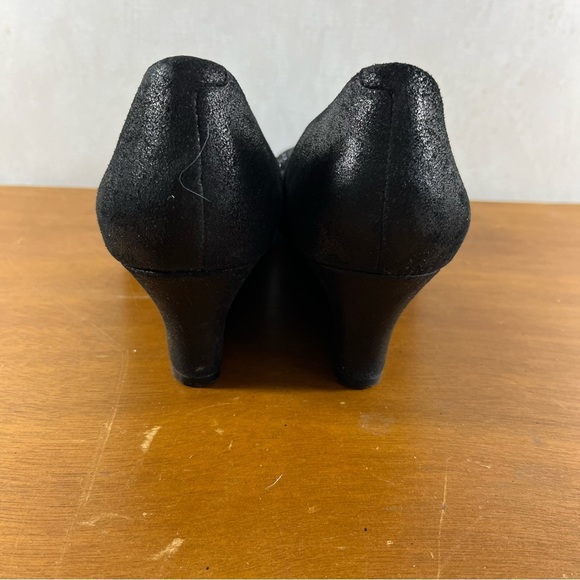 Arturo Chiang Black Wedge Heels with Bow - Picture 3 of 8
